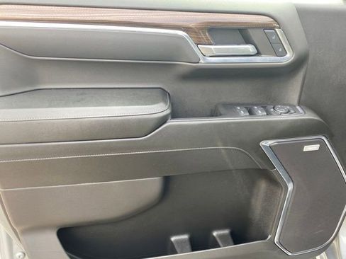 Certified 2024 Chevrolet Silverado 1500 LT Trail Boss w/ Convenience Package II image 17