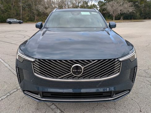 New 2026 Volvo XC90 B6 Plus image 9