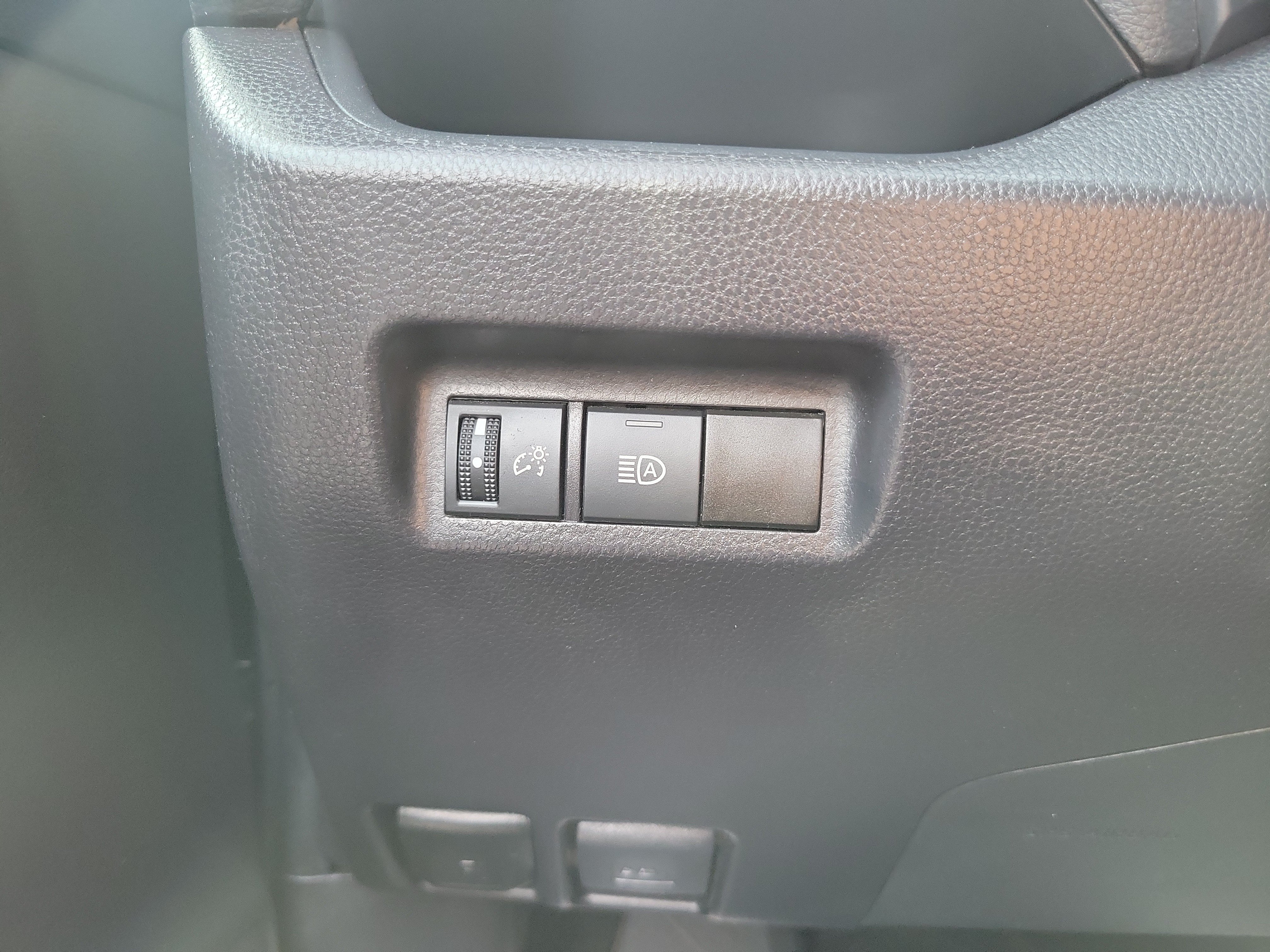 Certified 2025 Toyota RAV4 XLE AWD/4WD image 23