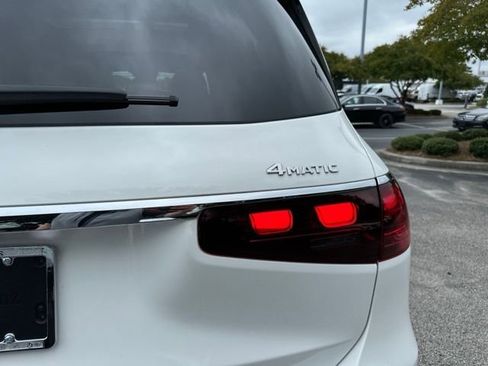 Used 2025 Mercedes-Benz GLS 450 4MATIC image 6