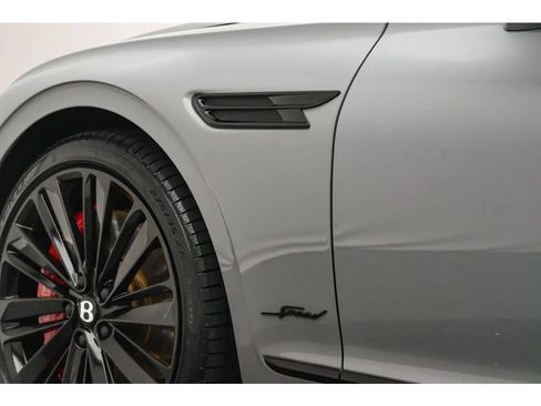Certified 2023 Bentley Flying Spur W12 image 35