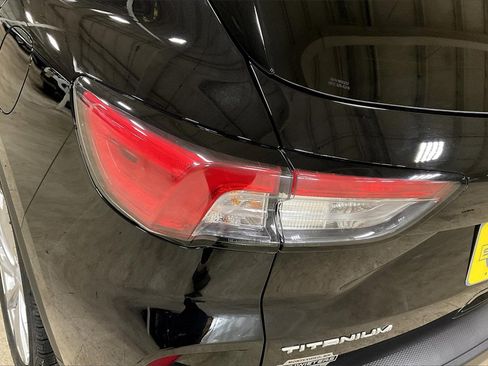 Used 2021 Ford Escape Titanium w/ Titanium Elite Package image 28