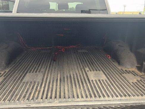 Used 2017 Ford F150 XLT image 16