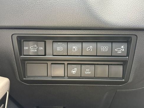 Used 2024 Toyota Tundra Limited image 24