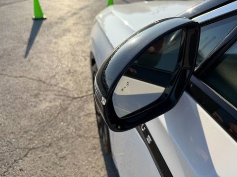 Used 2024 Lincoln Nautilus Black Label w/ Jet Appearance Package (87T) image 12