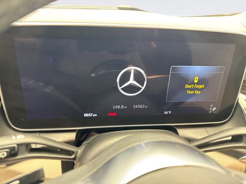 Used 2023 Mercedes-Benz GLC 300 4MATIC image 9
