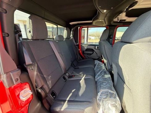 New 2024 Jeep Gladiator Sport image 24