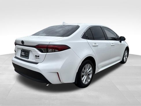 Used 2026 Toyota Corolla XLE FWD image 5