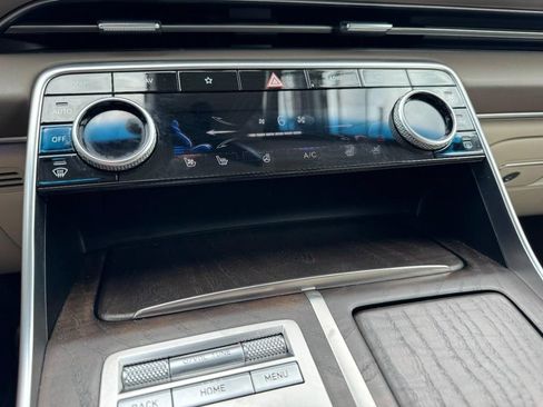 Used 2022 Genesis GV80 3.5T w/ Prestige Package 07 AWD/4WD image 21