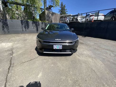 Used 2025 Kia K4 EX FWD image 9