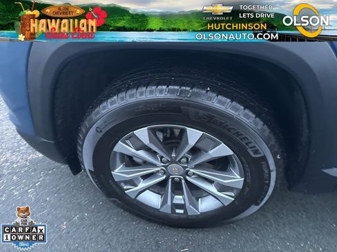 Used 2025 Chevrolet Equinox LT w/ Safety and Technology Package image 9