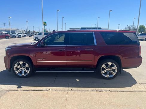 Used 2020 GMC Yukon XL Denali w/ Denali Ultimate Package AWD/4WD image 4