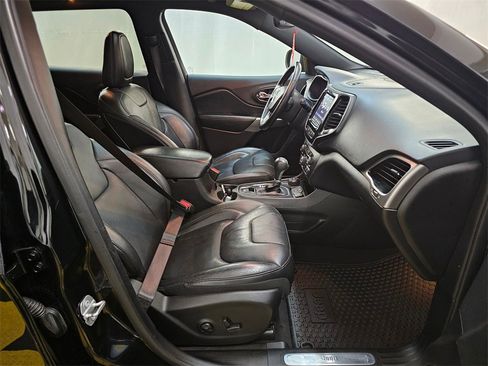 Used 2019 Jeep Cherokee High Altitude image 11