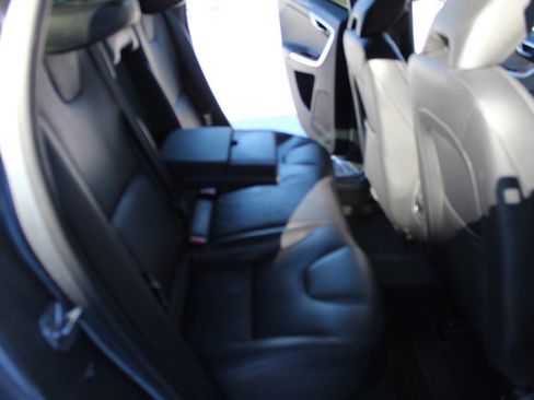 Used 2017 Volvo XC60 T5 Inscription w/ Preferred Option Package image 14