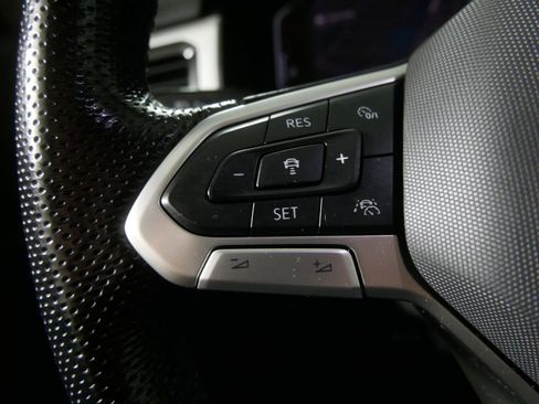 Used 2021 Volkswagen Atlas SEL Premium image 24