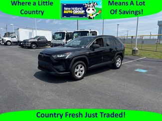 Used 2021 Toyota RAV4 LE AWD/4WD video 1