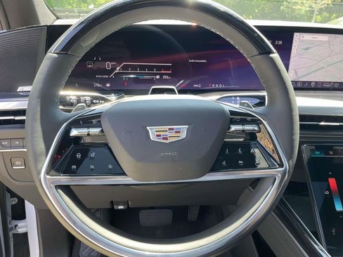 New 2026 Cadillac Escalade ESV Sport w/ Touring Package AWD/4WD image 24