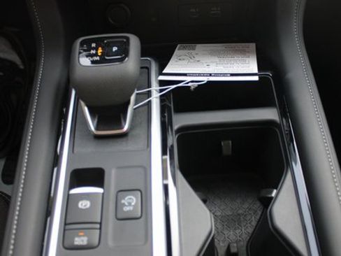 New 2025 Nissan Pathfinder SL image 15