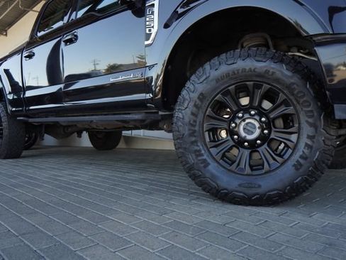 Used 2022 Ford F250 Lariat w/ Tremor Off-Road Package AWD/4WD image 10