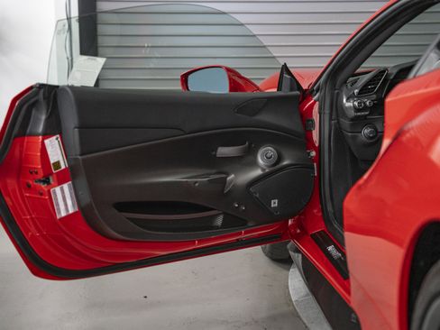 Used 2019 Ferrari 488 Pista Coupe RWD image 24