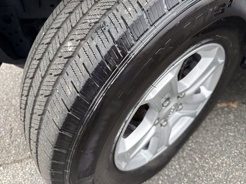 Used 2022 Jeep Wrangler Unlimited Sport image 13