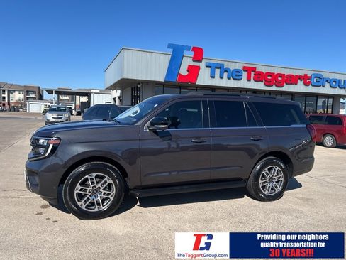 Used 2025 Ford Expedition Active image 1