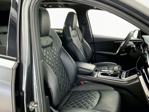 Used 2021 Audi SQ7 Prestige w/ Prestige Package image 29