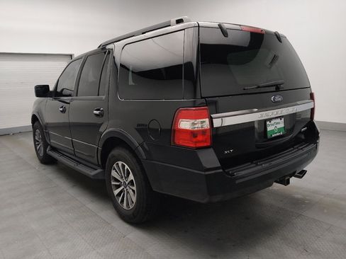 Used 2017 Ford Expedition XLT image 5