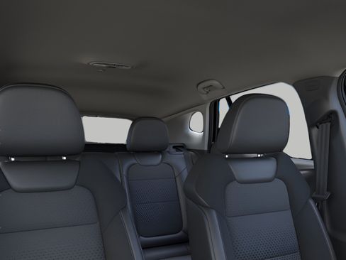 Used 2026 Chevrolet Trax LT w/ Driver Confidence Package FWD image 24