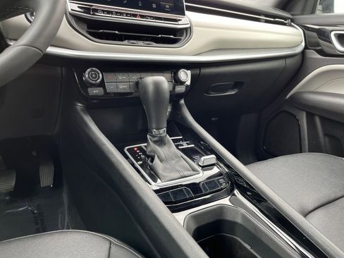 Used 2025 Jeep Compass Limited image 43