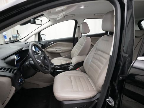 Used 2017 Ford C-MAX Titanium w/ Equipment Group 301A image 7