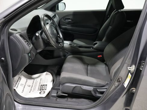 Used 2019 Honda HR-V Sport image 9