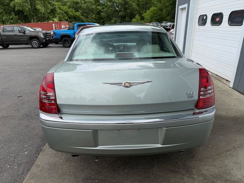 Used 2006 Chrysler 300 C w/ Sound Group II RWD image 5