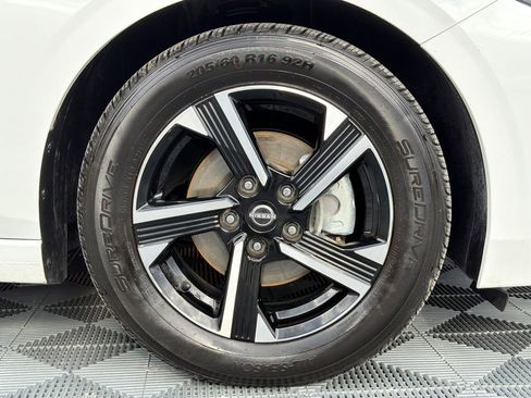 Used 2025 Nissan Sentra SV image 18