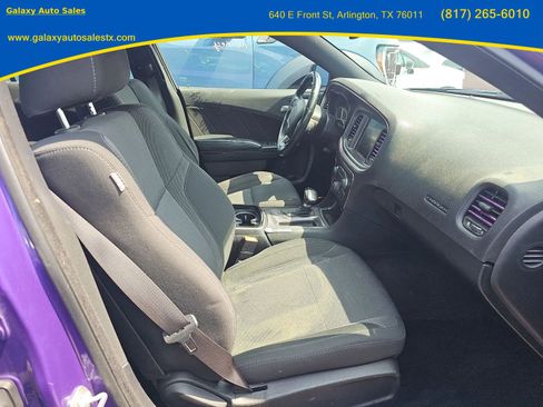 Used 2016 Dodge Charger SXT w/ Blacktop Package RWD image 8