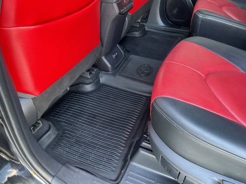 Used 2021 Toyota Highlander XSE AWD/4WD image 38