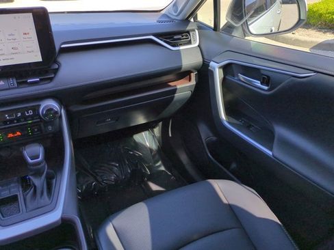 Used 2025 Toyota RAV4 Limited image 16
