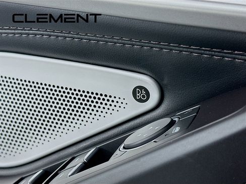 Certified 2020 Ford Explorer Platinum w/ Premium Technology Package image 27