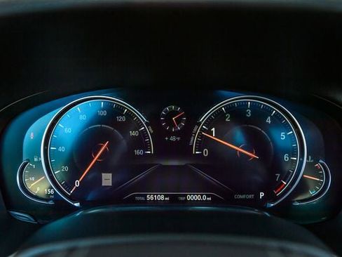 Used 2018 BMW 740i image 18