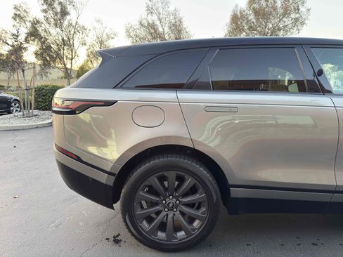 Used 2018 Land Rover Range Rover Velar R-Dynamic SE image 27