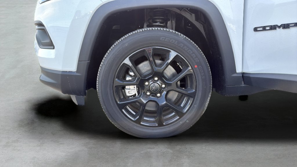 New 2026 Jeep Compass Latitude AWD/4WD image 35