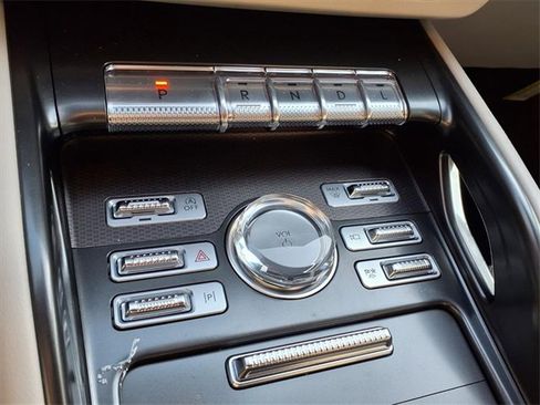 New 2026 Lincoln Nautilus Premier image 15