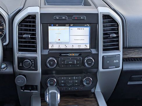 Used 2019 Ford F150 Lariat image 16