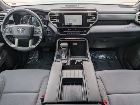 Used 2025 Toyota Tundra SR5 w/ SR5 Convenience Package AWD/4WD image 16