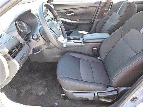 New 2025 Nissan Sentra SV image 4