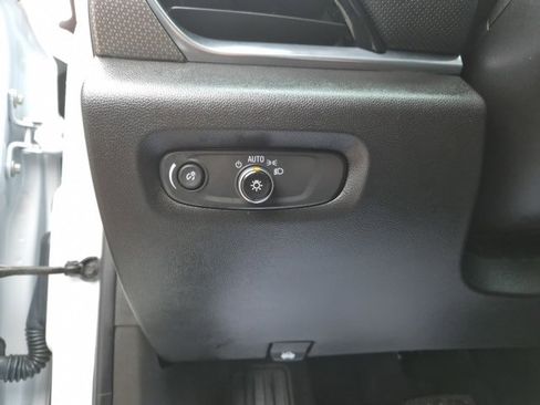 Certified 2023 Chevrolet Traverse Premier w/ LPO, Floor Liner Package image 20