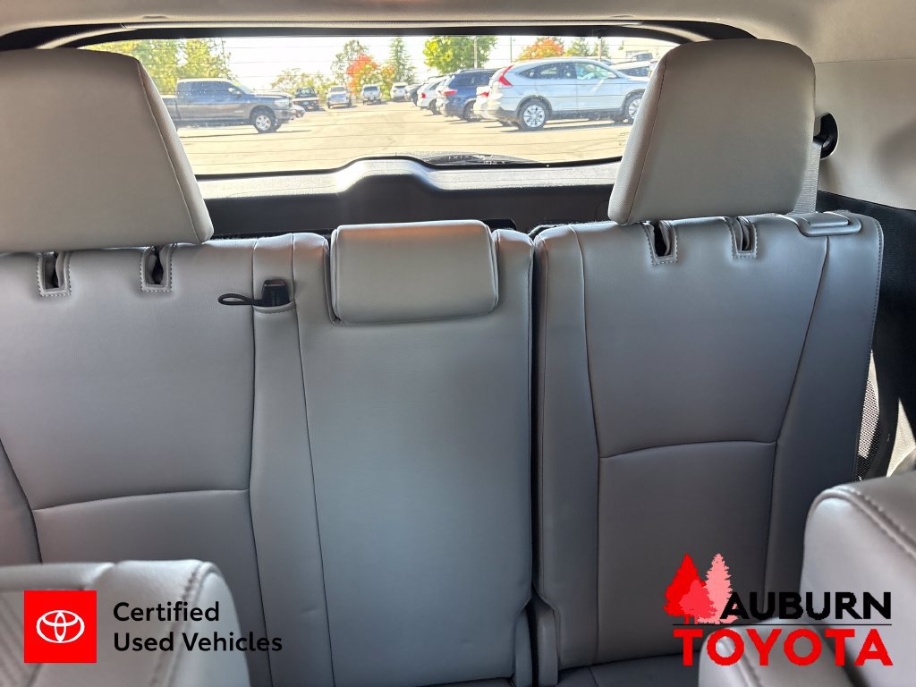 Certified 2022 Toyota Highlander Platinum AWD/4WD image 23