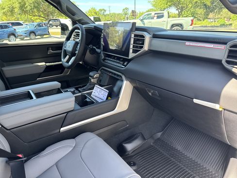 New 2026 Toyota Tundra Limited AWD/4WD image 34