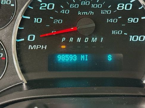 Used 2017 Chevrolet Express 2500 LT w/ LT Preferred Equipment Group RWD image 17