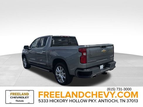 Used 2023 Chevrolet Silverado 1500 High Country w/ High Country Premium Package AWD/4WD image 5